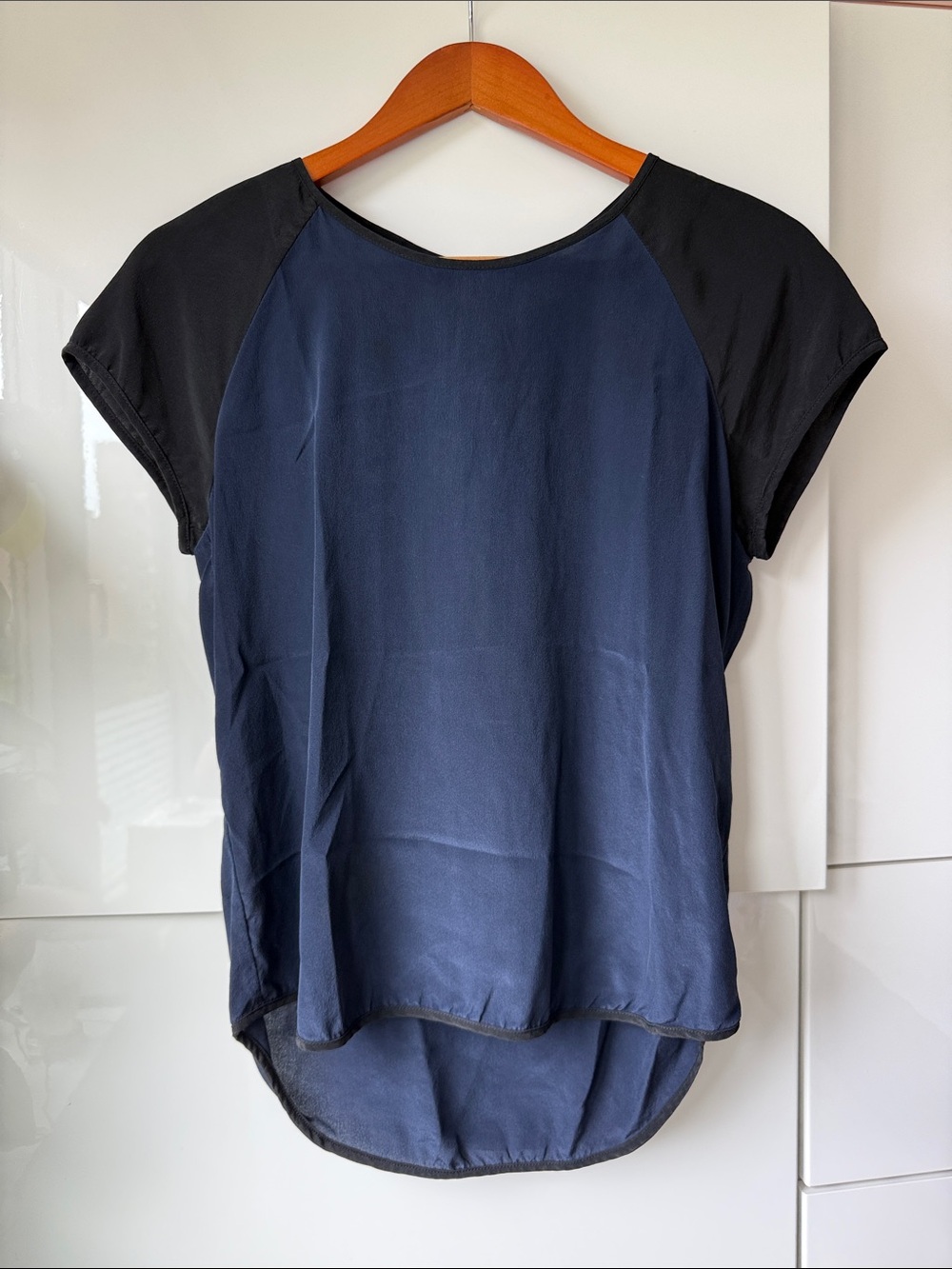 Diane Von Furstenberg Navy and Black Raglan Cap-Sleeve Blouse